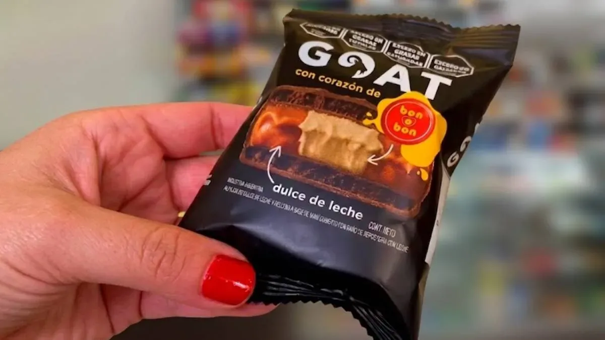 Arcor lanza un nuevo alfajor que combina su clásico formato con relleno de Bon o Bon
