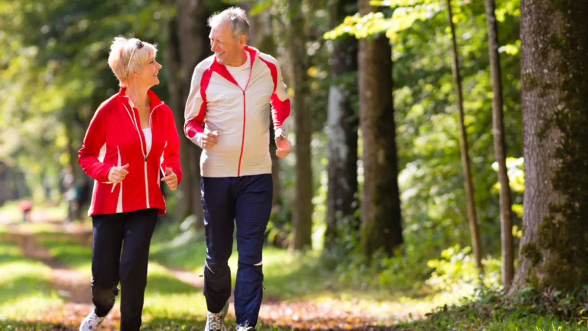 El hábito físico que comparten quienes envejecen de forma activa