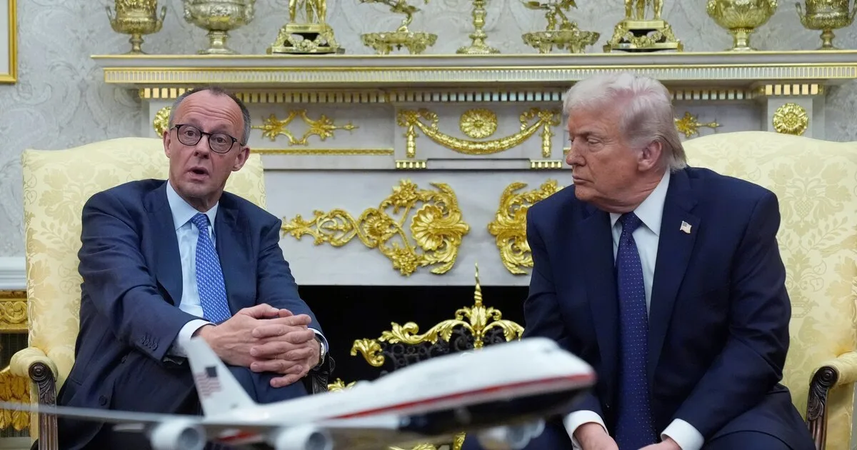 Trump critica al canciller alemán y lo insta a enfocarse en asuntos internos