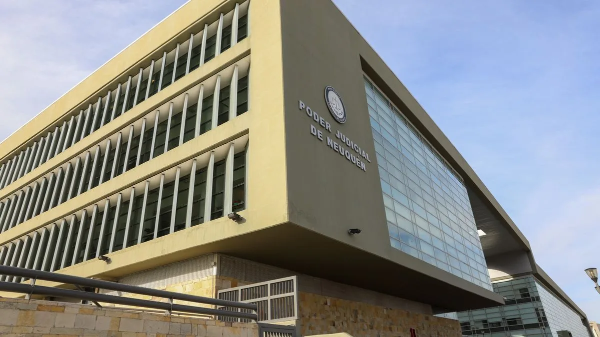 Un abogado neuquino fue descubierto usando inteligencia artificial en un caso judicial