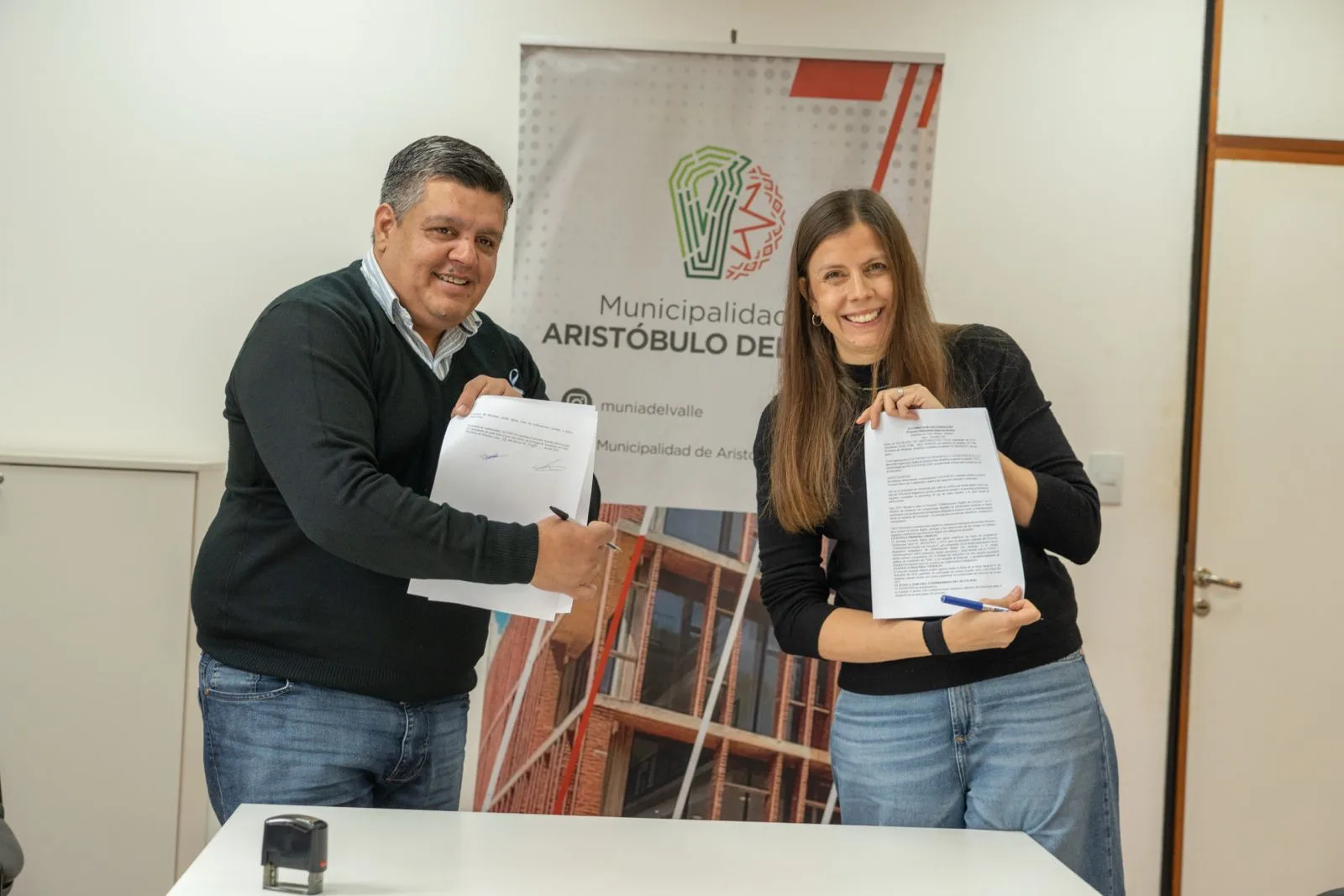 Aristóbulo del Valle lanza programa de alfabetización digital para adolescentes en escuelas públicas
