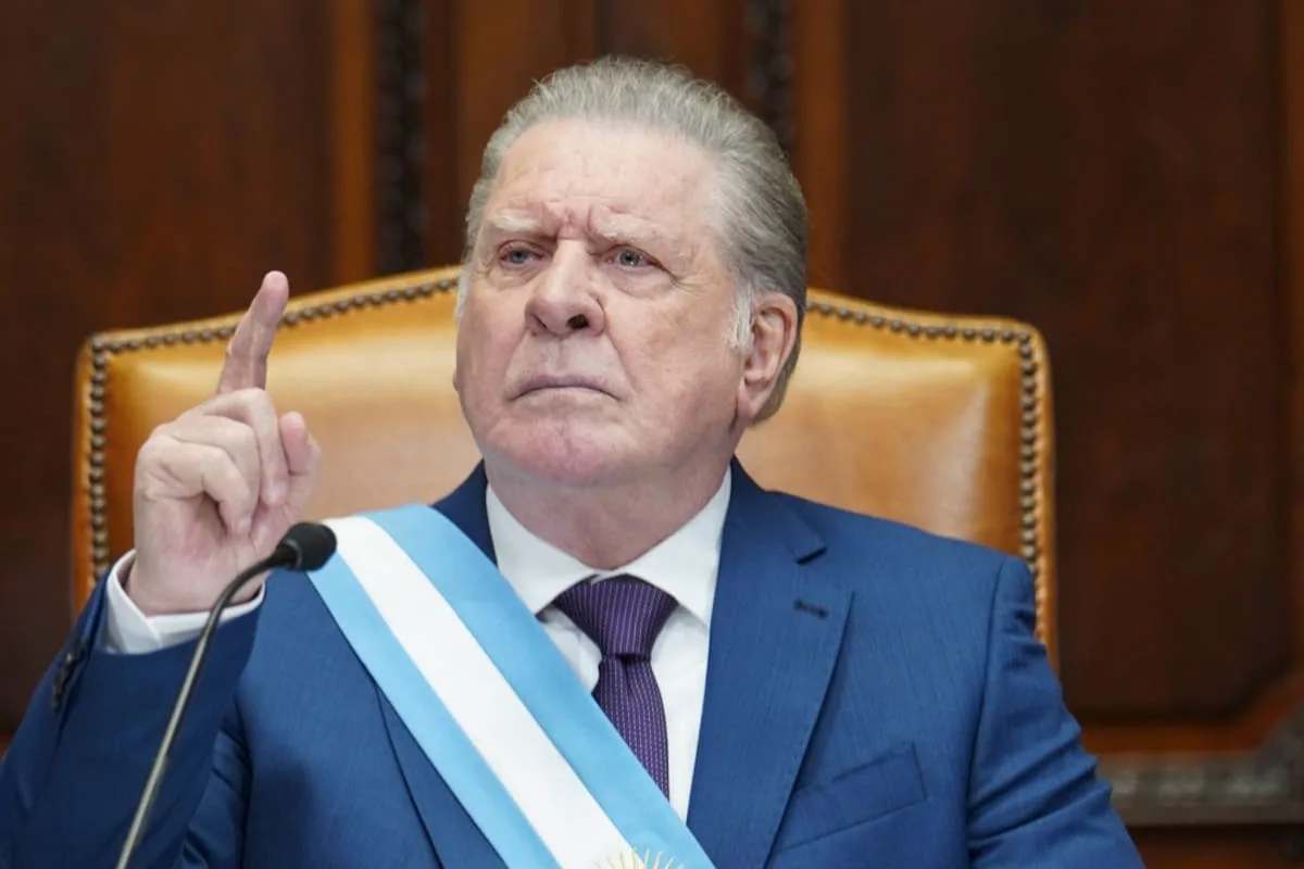 Arturo Puig recuerda su rol en El encargado y el día que Francella se negó a salir a escena