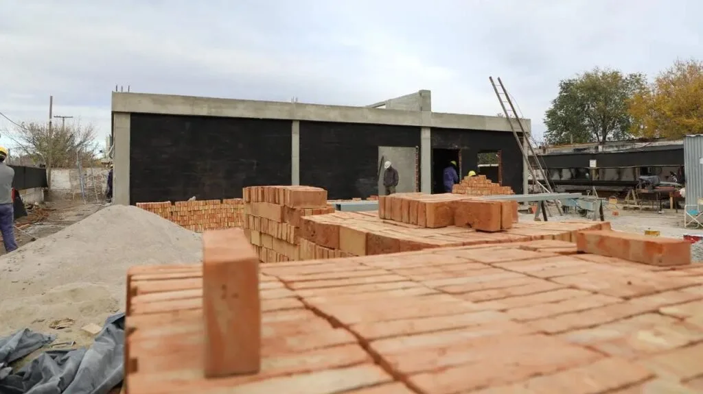 Avanza la construcción del nuevo Centro Comunitario Don Bosco en Cipolletti