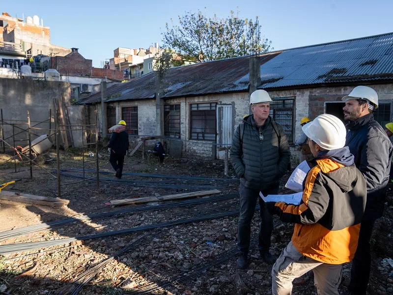 Comenzaron las obras para ampliar dos centros de salud en Villa Lugano y Nueva Pompeya