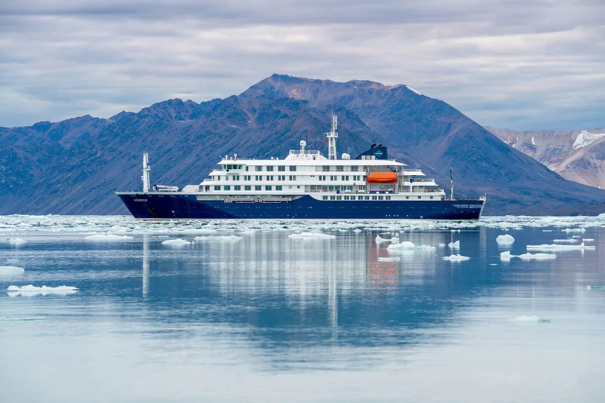 Confirman pasajero argentino en crucero varado por brote de hantavirus