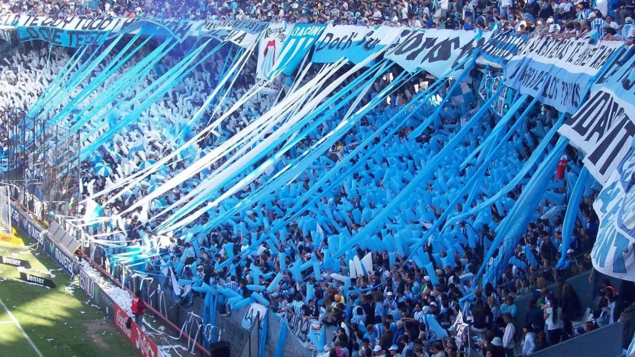 Convocan masivo banderazo en Avellaneda tras despido de Gustavo Costas en Racing