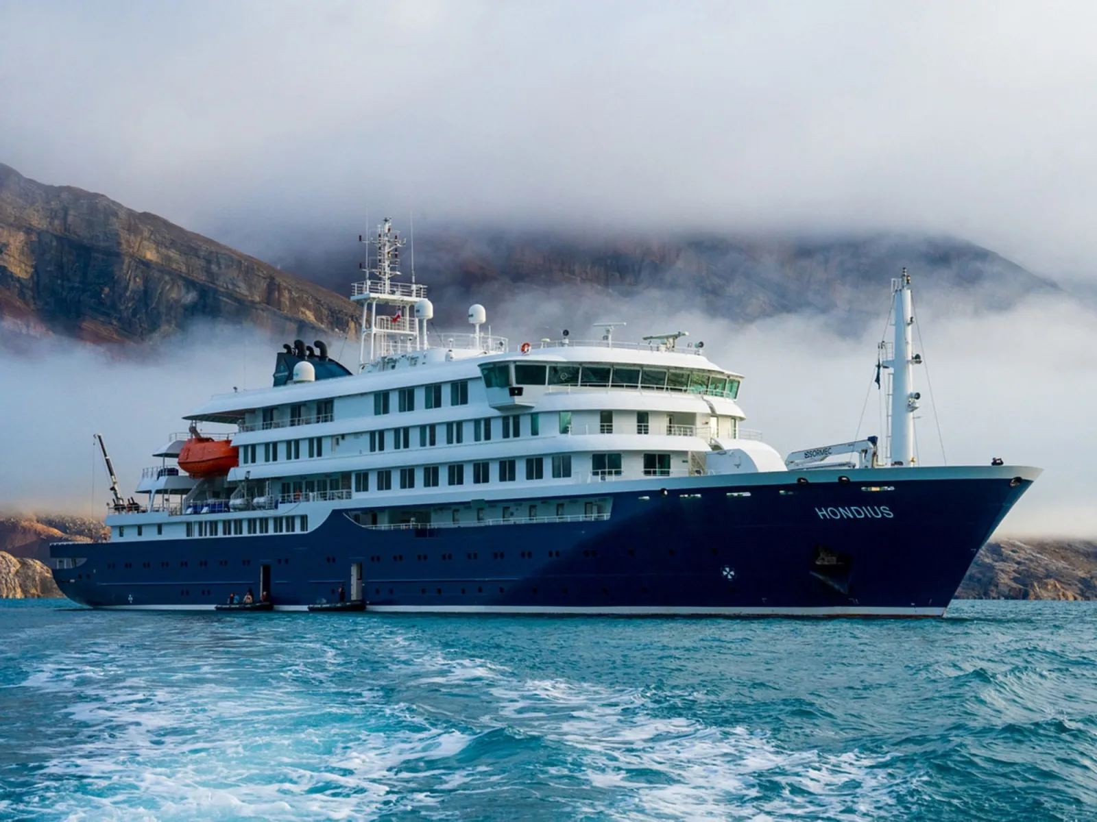 Crucero con hantavirus: 13 días con un muerto a bordo y un brote que persiste en el país