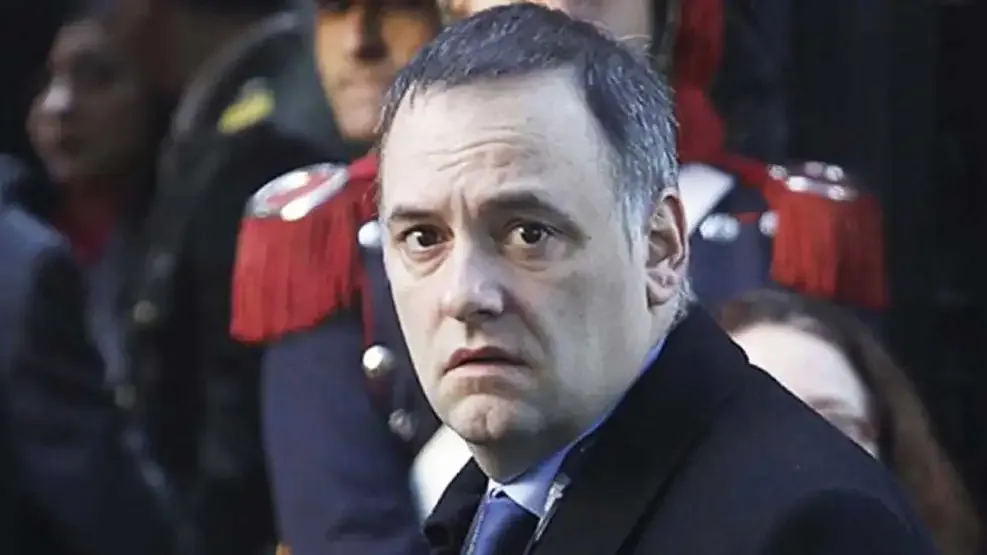 Declaran pago en efectivo de 21.000 dólares por alquiler de casa vinculada a Manuel Adorni