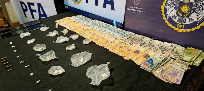 Desmantelan bunker narco en Villa Mercedes con secuestro de cocaína y municiones