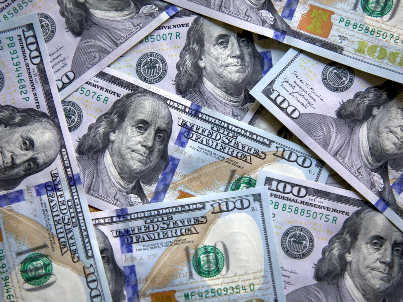Dólar oficial y blue: cotizaciones en tiempo real este lunes 4 de mayo
