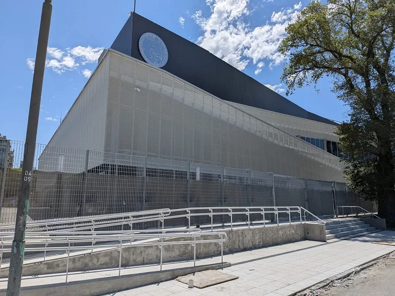 El Colegio Nacional de Buenos Aires inauguró un moderno polideportivo en Puerto Madero