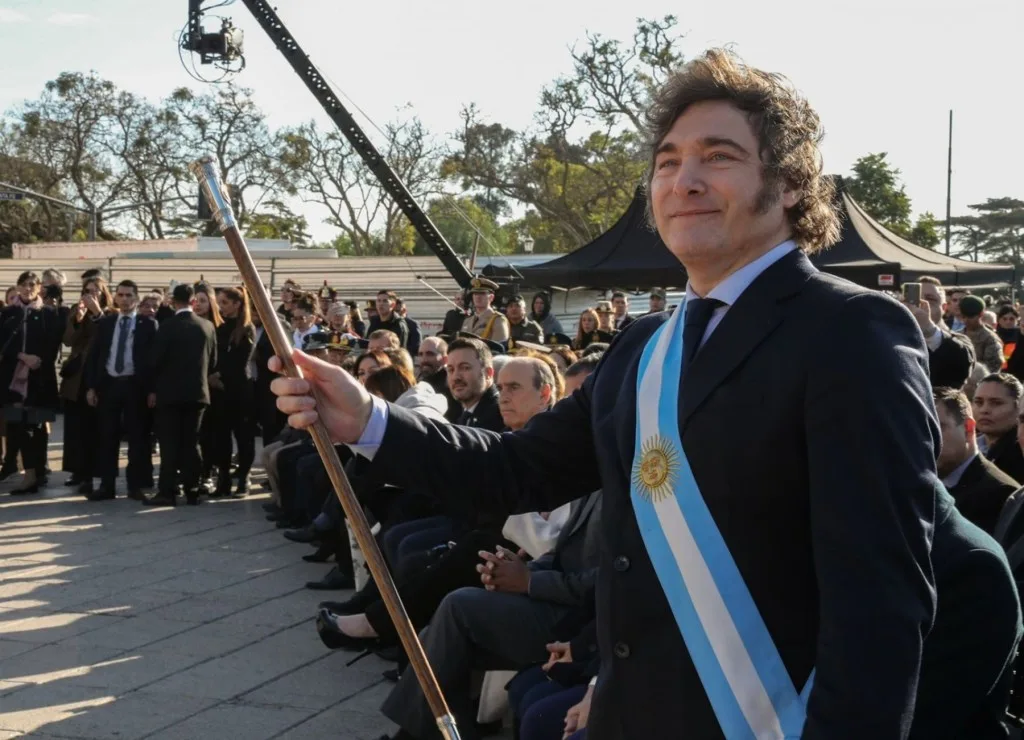 El Gobierno busca calma institucional en el Día de la Revolución de Mayo en medio de tensiones internas
