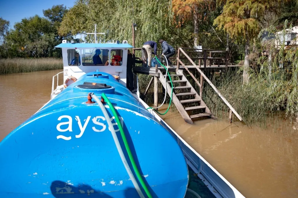 El Gobierno inicia la licitación para vender la mayoría accionaria de AySA