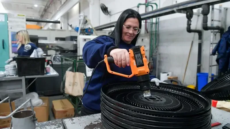 Empresarios alertan sobre caída de ventas y demandan mayor apoyo estatal con reducción impositiva