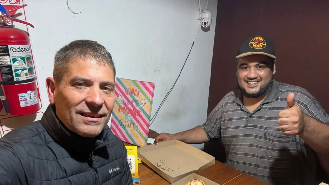 Free Man: de vendedor callejero a empresario con local propio