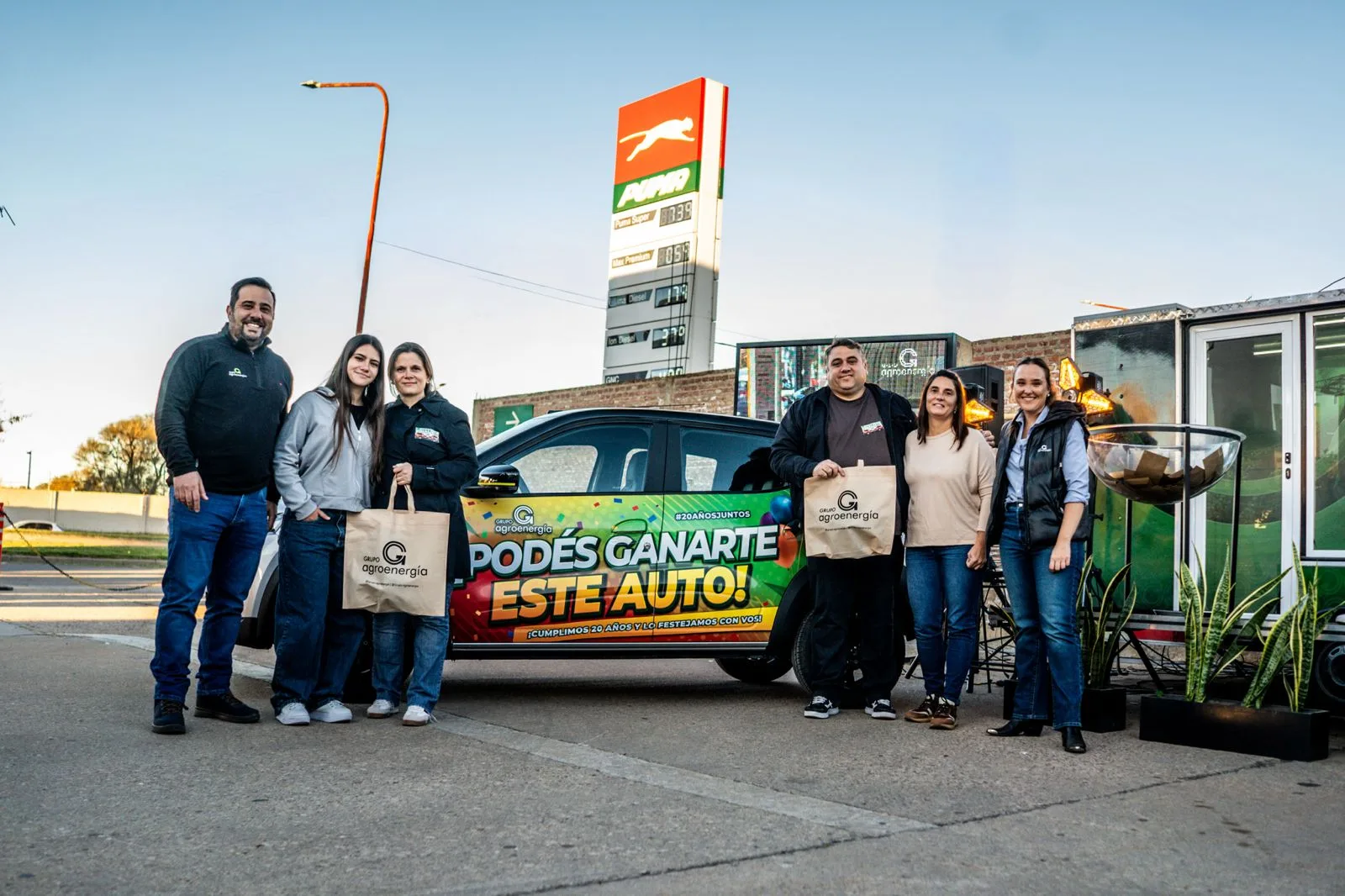 Grupo Agroenergía sorteó dos Renault Kwid 0 km entre sus clientes