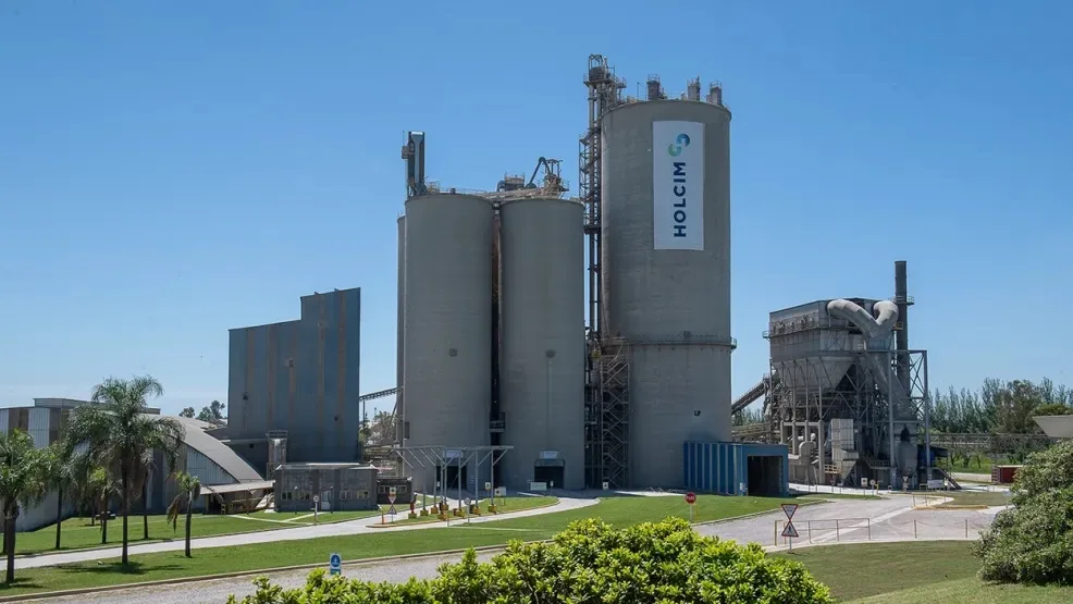 Holcim reporta pérdidas en el primer trimestre ante la caída del sector construcción