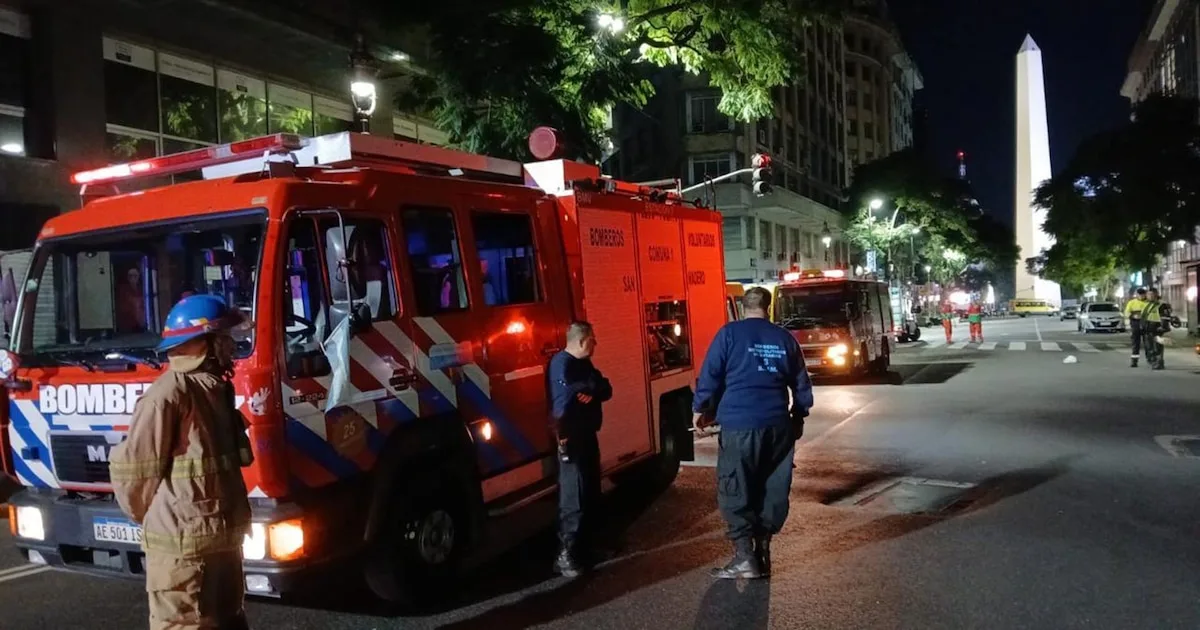 Incendio en hotel céntrico de Buenos Aires: evacuaron a 100 huéspedes