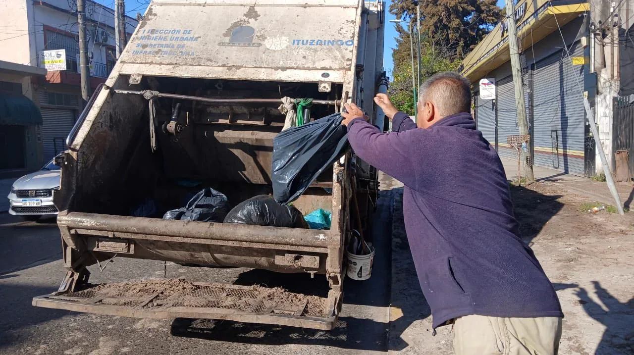 Intendentes analizan municipalizar la recolección de residuos ante conflicto con Camioneros