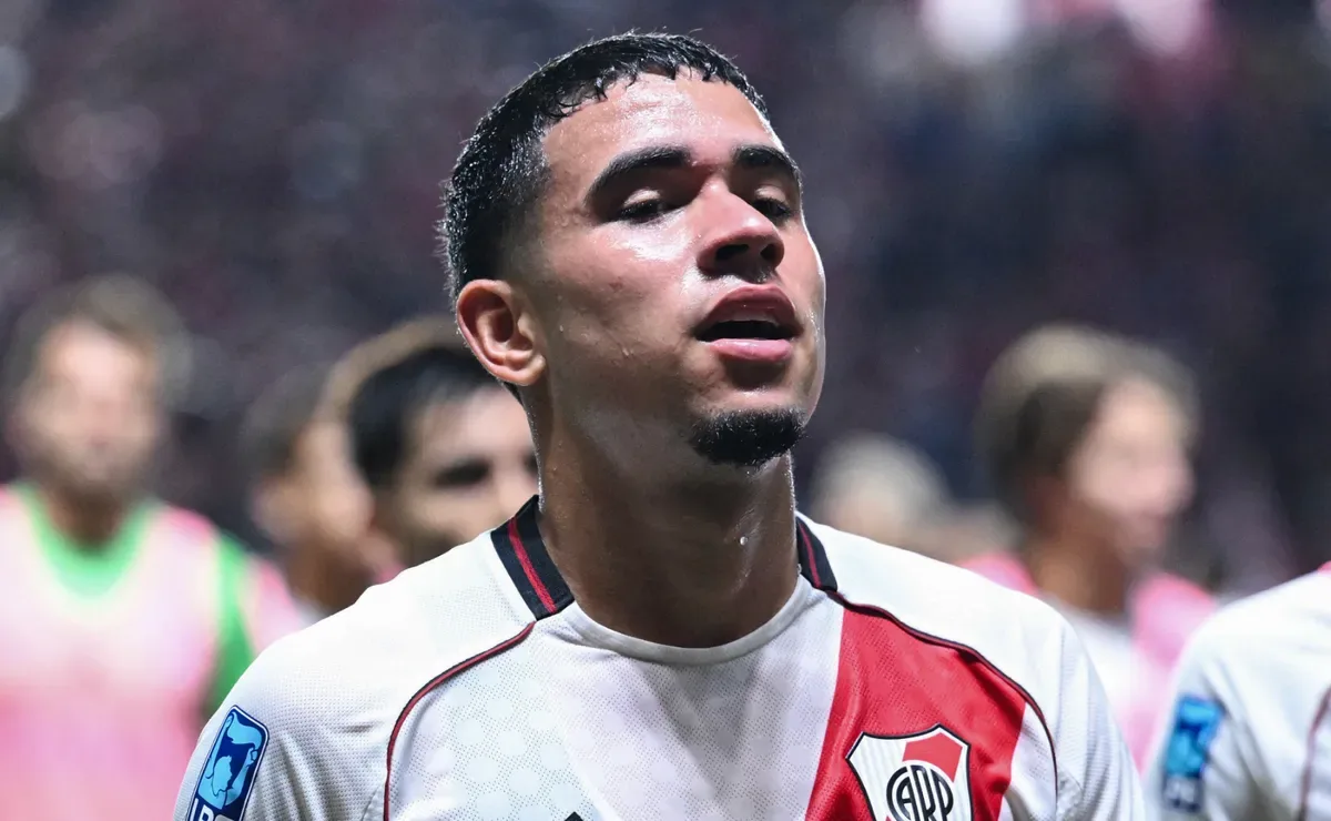 Kendry Páez queda fuera otra vez de la lista de convocados de River para semifinales