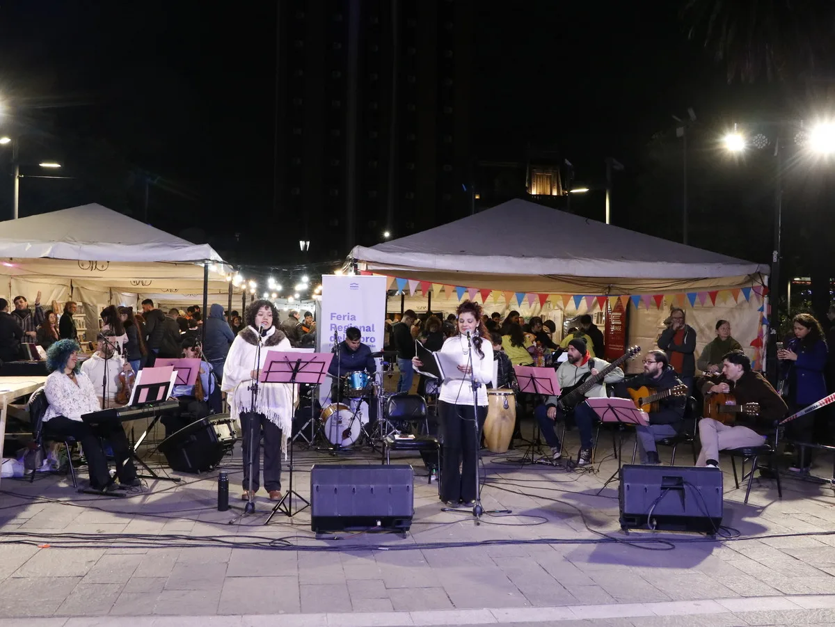 La 22° edición del Mayo de las Letras finalizó con feria y homenaje artístico en Tucumán