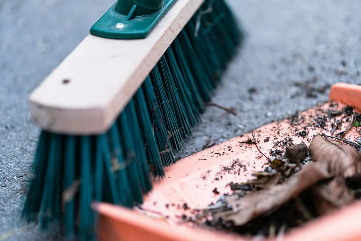 La revolución silenciosa en la limpieza del hogar: adiós a las escobas tradicionales
