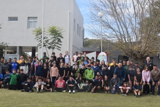 Más de 100 atletas participaron en el Campus de Atletismo que fortaleció la red deportiva en Entre Ríos