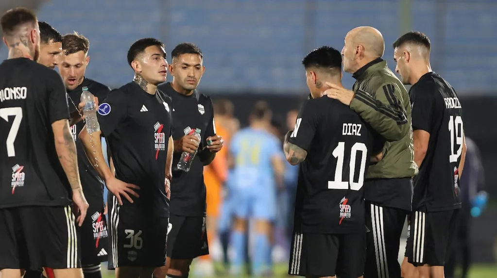 MC Torque derrotó a Riestra 4-1 en la fase de grupos de la Copa Sudamericana