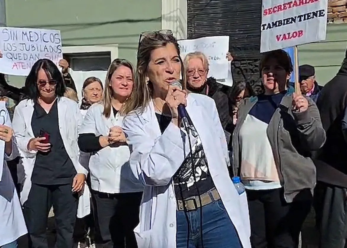 Médicos de cabecera de PAMI en Zárate protestan por recortes que afectan la atención a jubilados