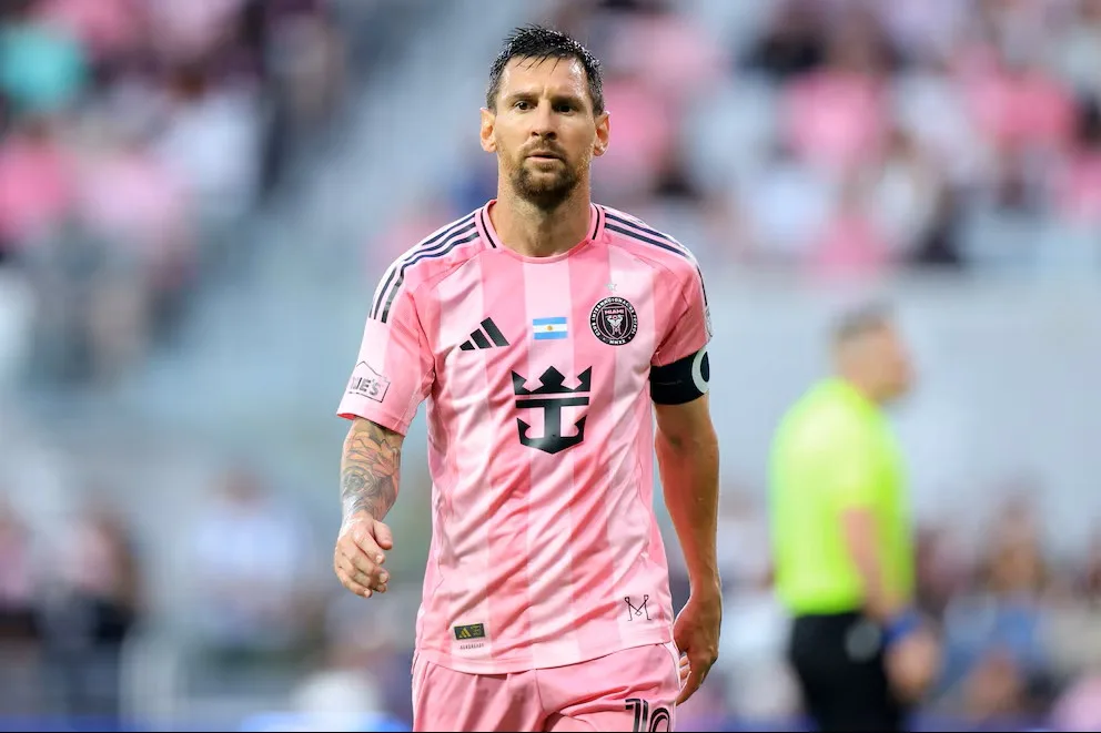 Messi sufrió una leve distensión y se mantiene en óptimas condiciones para el Mundial