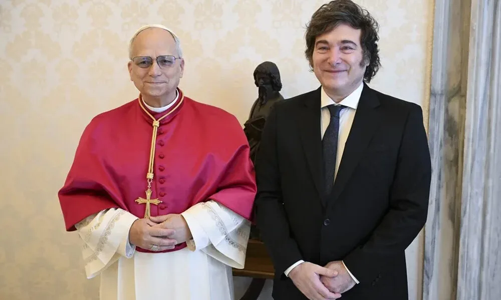 Milei anuncia posible visita del papa León XIV a Argentina en noviembre