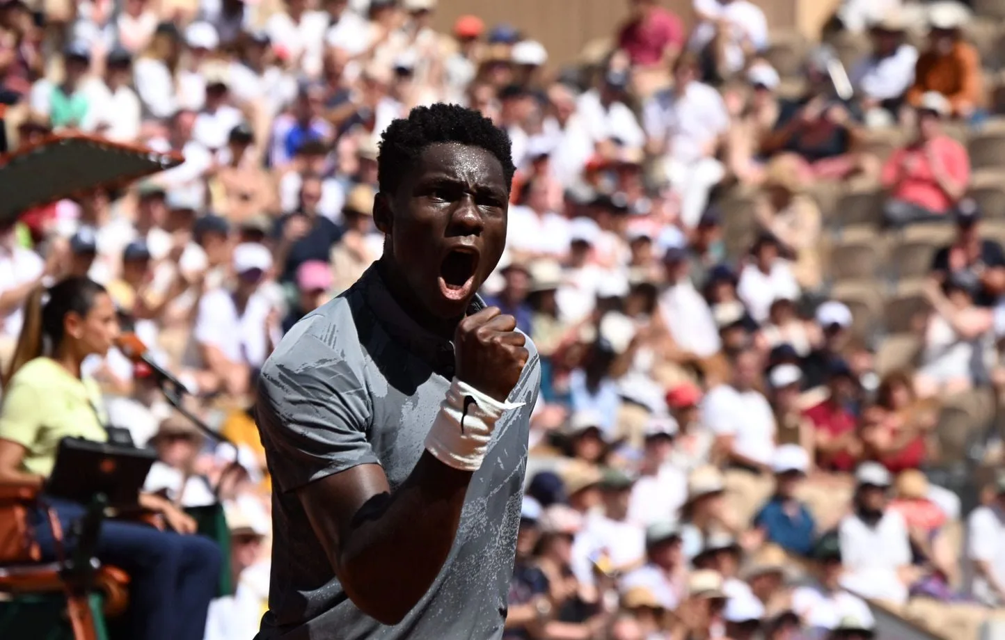 Moïse Kouamé avanza a tercera ronda de Roland-Garros tras una victoria épica
