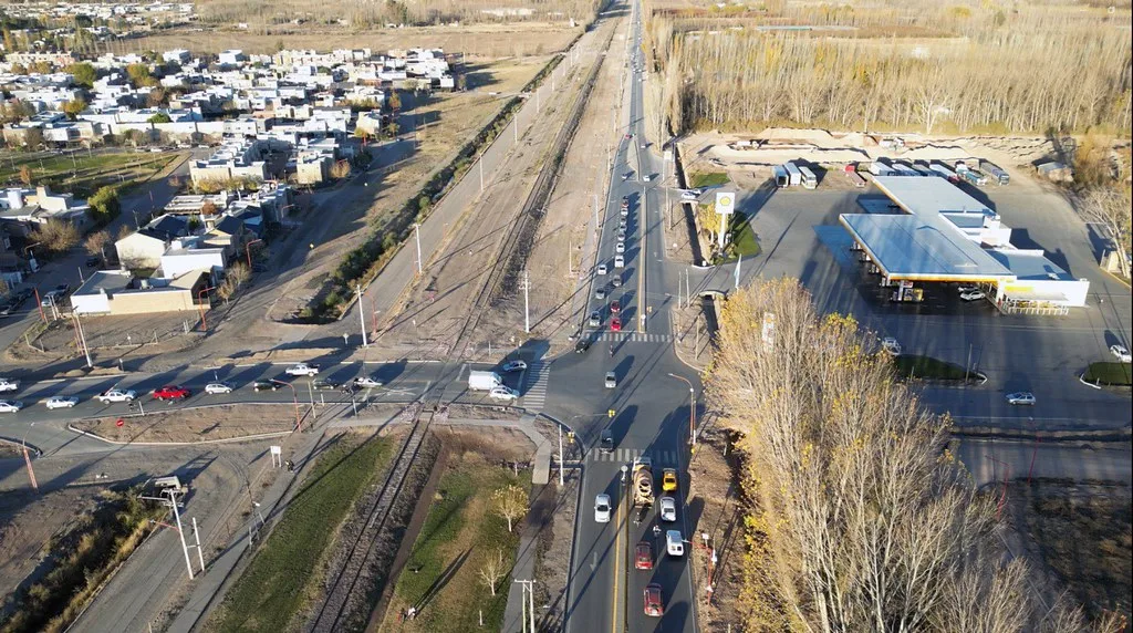 Nuevas intersecciones en Ruta 65 mejoraron el tránsito y la seguridad vial en Cipolletti