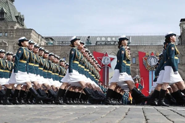 Rusia conmemoró el Día de la Victoria con un desfile militar reducido en Moscú