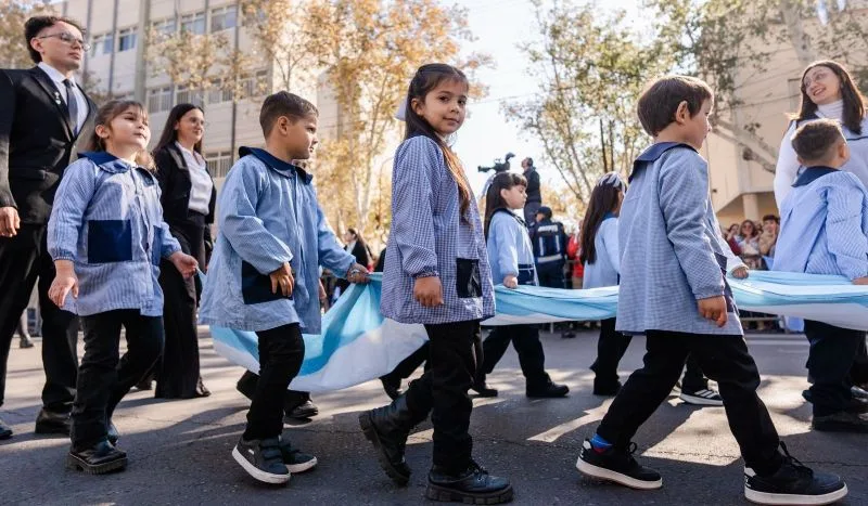 San Juan conmemoró los 216 años de la Revolución de Mayo con un desfile masivo y actos oficiales