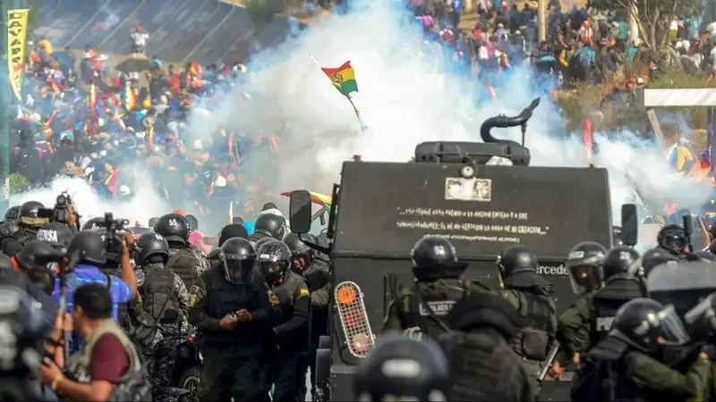 Siete muertos en tres semanas de protestas en Bolivia agravan crisis social y política