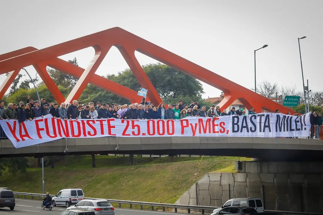 Sindicatos protestan por cierre masivo de PyMEs y pérdida de empleo en últimos años