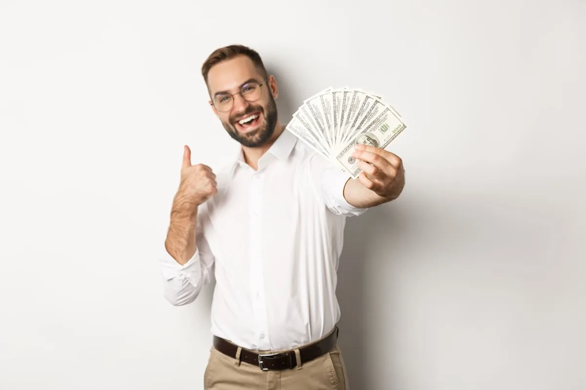 Un psicólogo de Harvard revela cómo el dinero sí contribuye a la felicidad