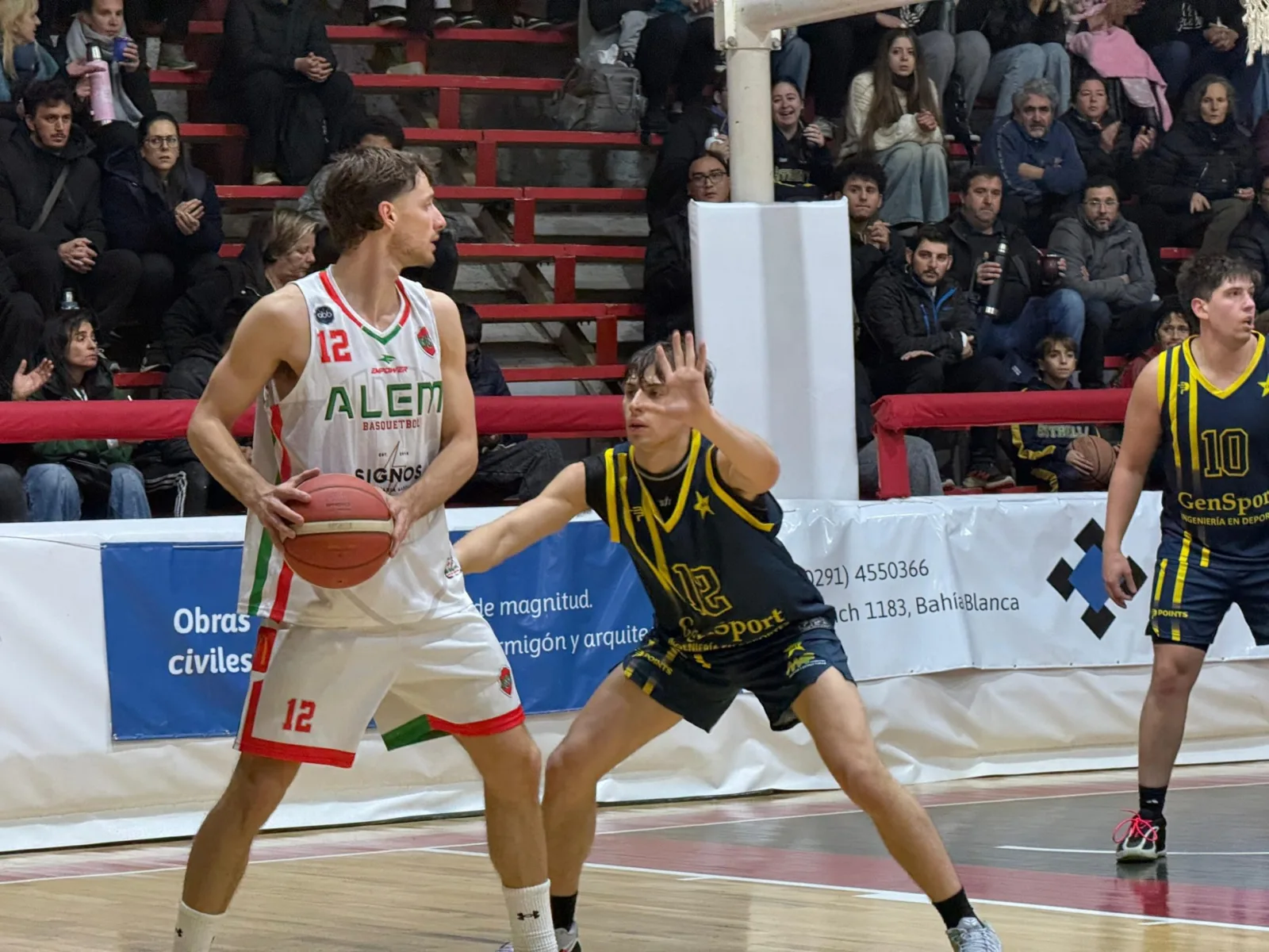 Alem iguala la serie de cuartos tras vencer con contundencia a Estrella