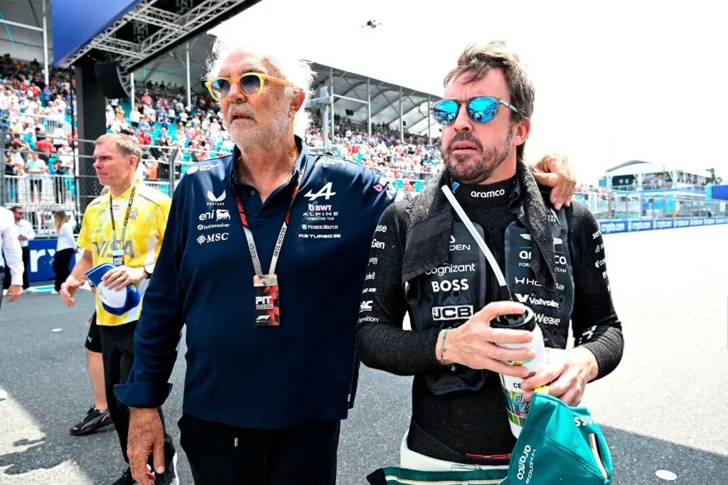 Alpine negocia con Fernando Alonso para 2027 y genera dudas sobre el futuro de Colapinto