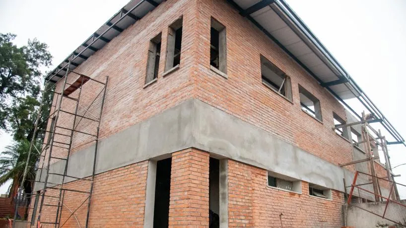Avanza la ampliación del Complejo Belgrano con casi la mitad de la obra ejecutada