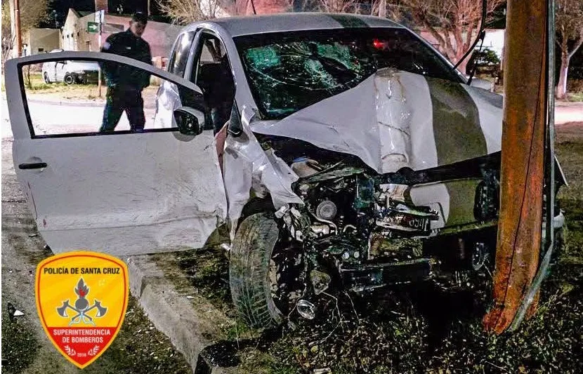 Bomberos respondieron rápidamente tras choque entre dos vehículos en Puerto San Julián