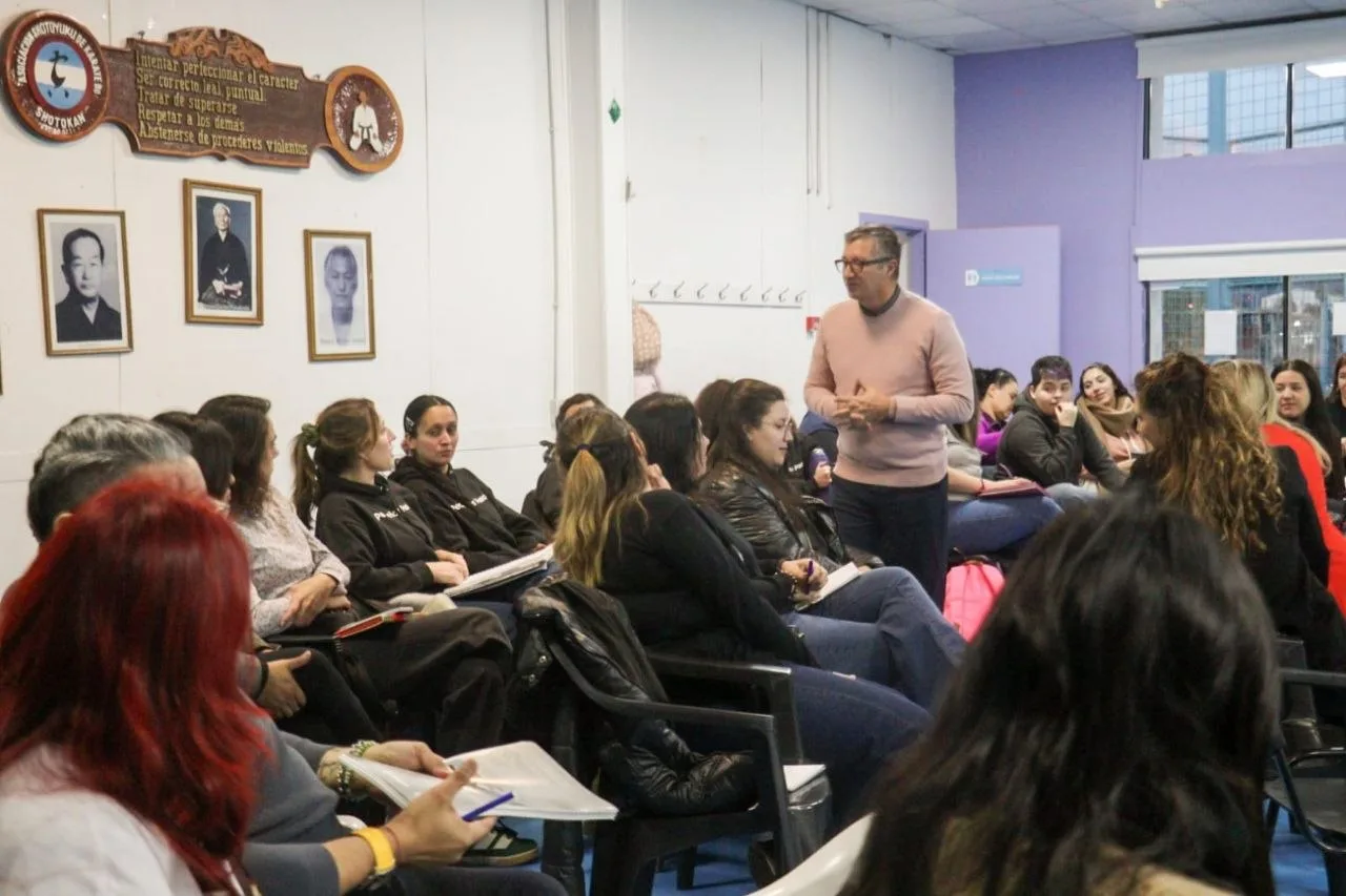 Capacitación en Ushuaia fortalece detección temprana de alteraciones en el desarrollo infantil
