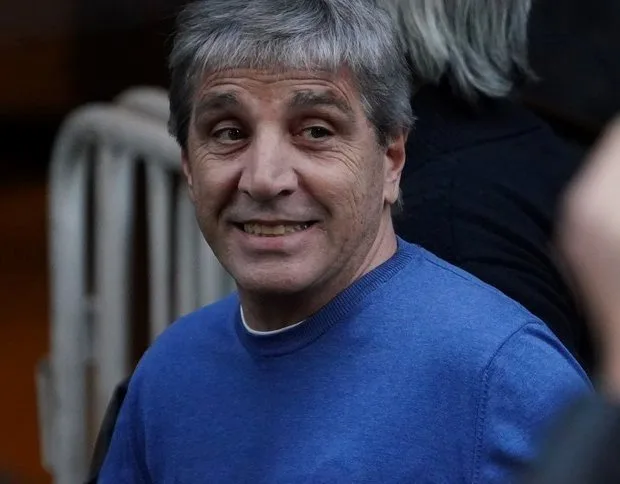 Caputo responde a Petro y cuestiona datos sobre la deuda argentina difundidos en redes