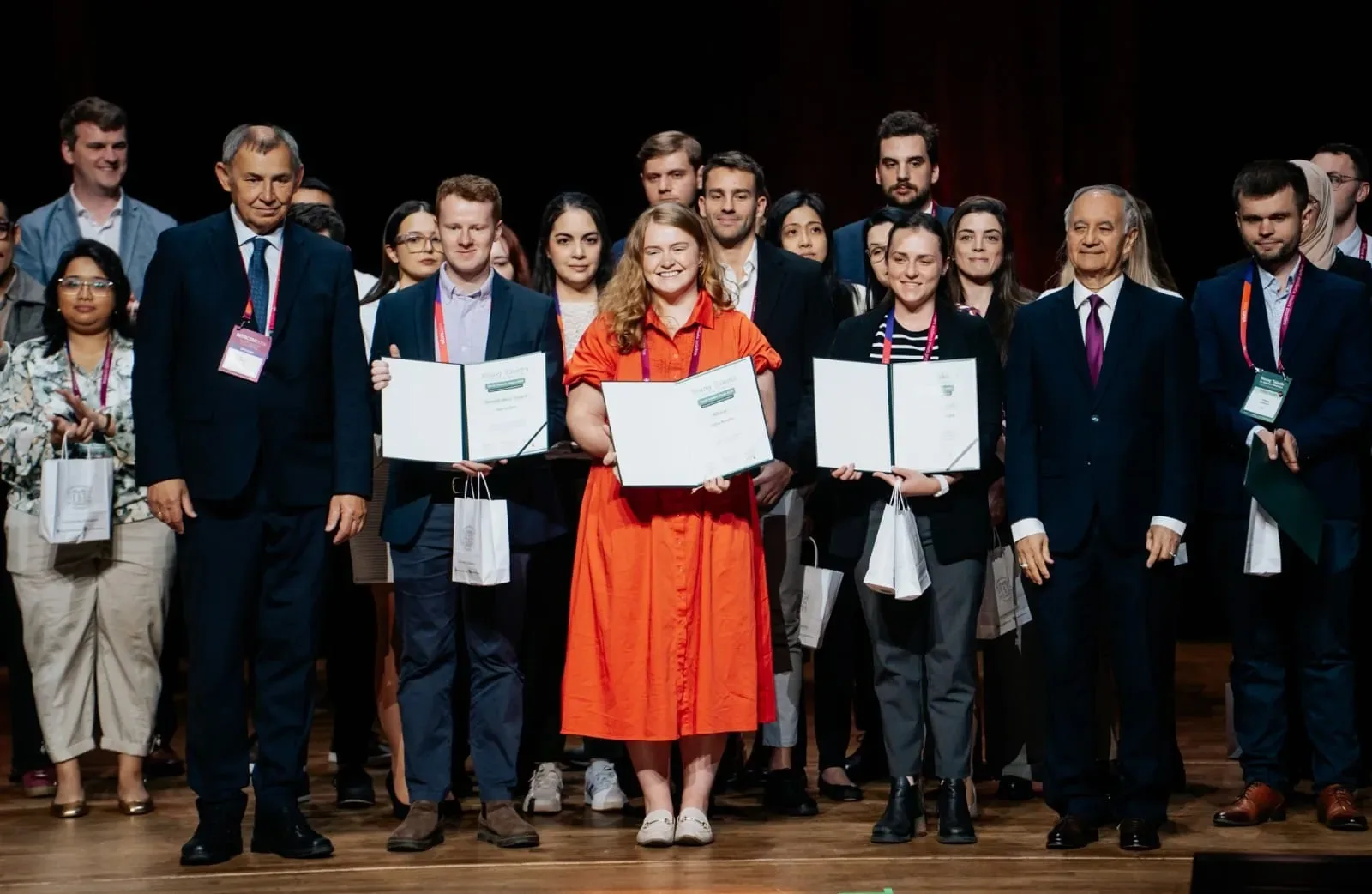 Caso clínico del Hospital Madariaga recibe premio en congreso internacional en Polonia