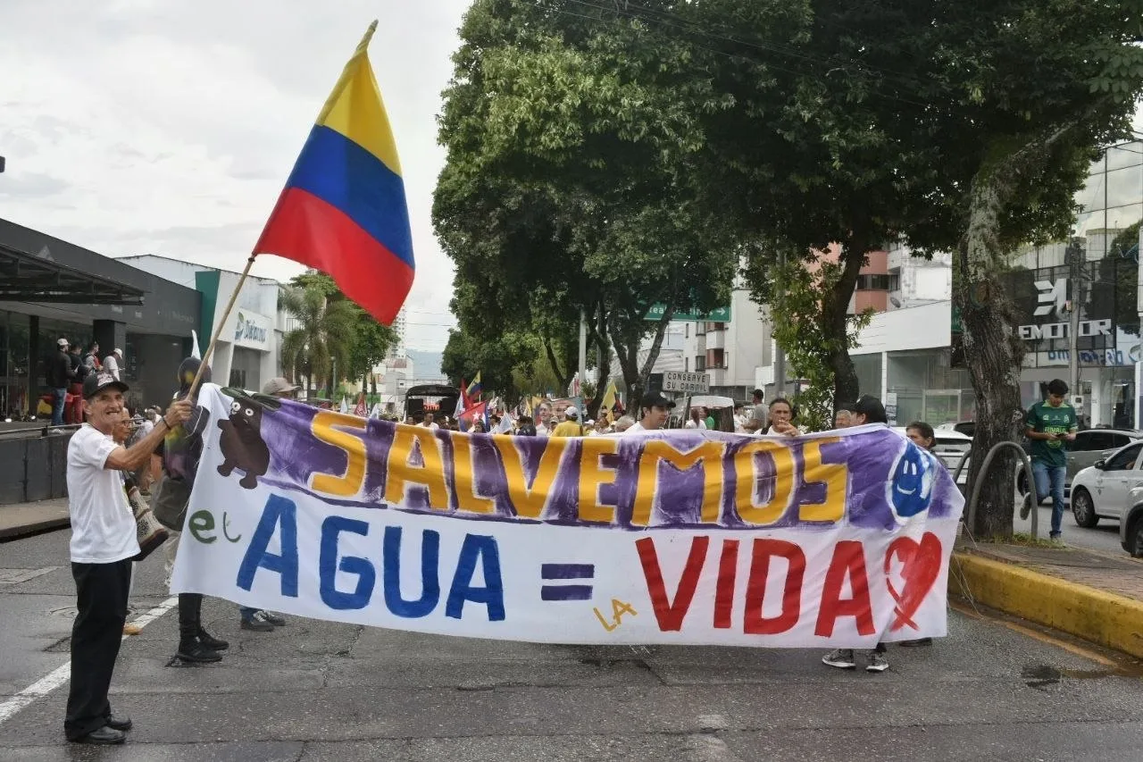 Comité del Páramo de Santurbán respalda a Iván Cepeda por protección del agua en Colombia