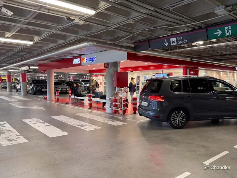 Cómo funcionan las retenciones en tarjeta al alquilar un auto sin franquicia en España
