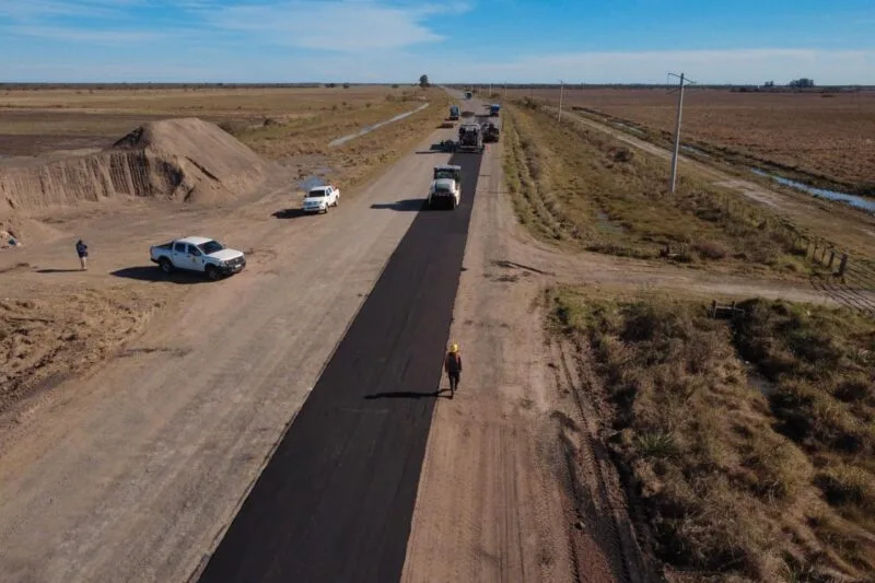 Corrientes continúa con obras clave en la ruta provincial 126 con fondos propios
