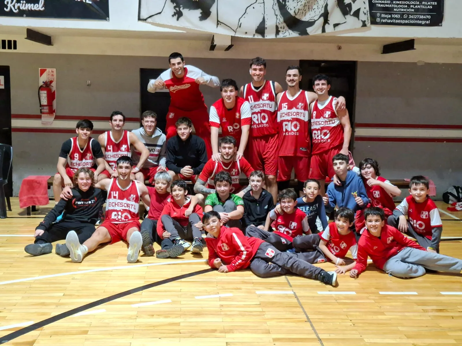 Echesortu y Fisherton se acercan al liderazgo tras triunfos clave en la Primera A