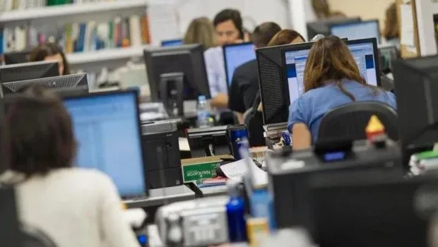 El gobierno agiliza las contrataciones al delegar más poder a secretarios ministeriales